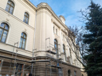 Szkoła na ulicy Pomorskiej 16, elewacja