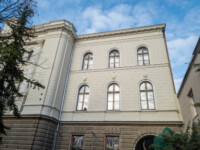 Szkoła na ulicy Pomorskiej 16, elewacja